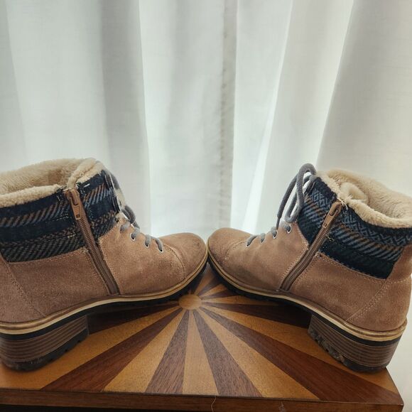 AK Sport Ankle Boots Womens US 8 Beige Suede Leather Faux Fur Warm Casual Lace - Picture 9 of 12